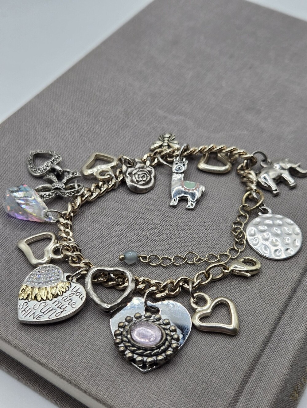 Vintage silver Chunky Charm Bracelet Hearts Elephant Llama Bow Bee Rose 8.5"